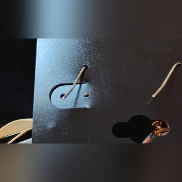 gold hoops double red - Picture 4 of 4